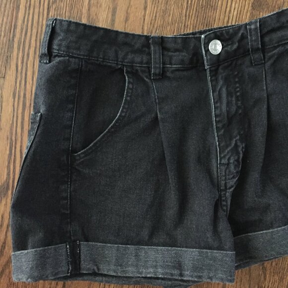 ❤️4/$20 REFUGE black denim shorts sz - Picture 4 of 7